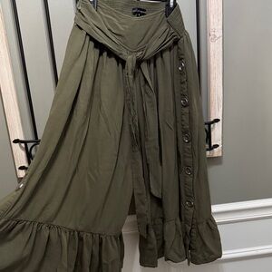 Wishlist apparel Olive Green Button-Down small pants